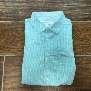 New!! Calvin Klein men’s dress shirt, size L🩵